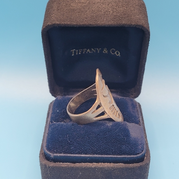 Ring with Native American design - Picture 2 of 5